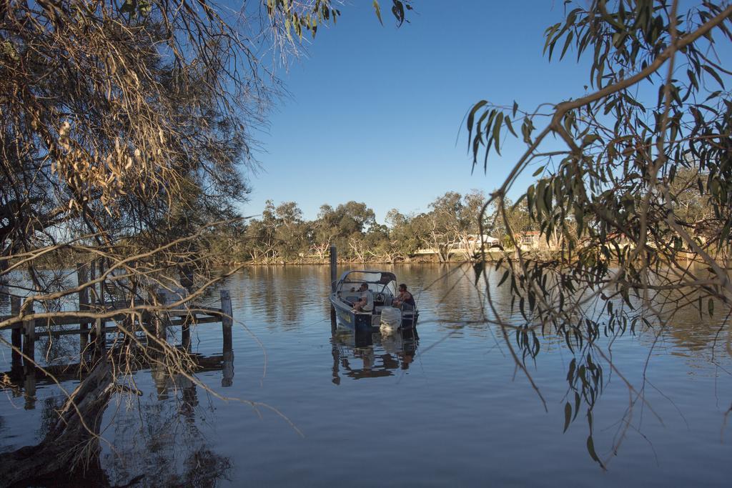Murray River Lodge Luxury Boutique Accommodation B&B - Adults Only North Yunderup Esterno foto